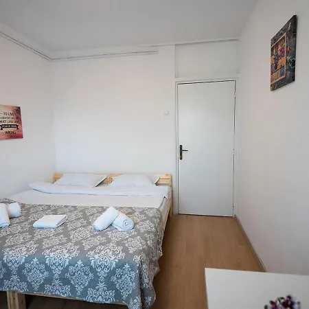 Aurel Vlaicu Apartment- Gara Homestay *