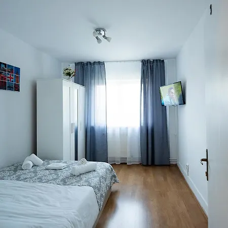 Aurel Vlaicu Apartment- Gara *